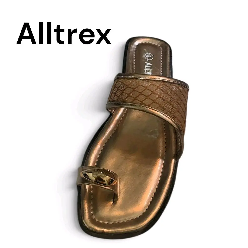 Sandal Jempol Wanita Mewah Aksen Cincin Emas - Alltrex - Gambar 4